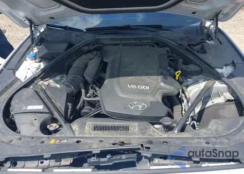 2015 Hyundai Genesis 3.8 z USA, uszkodzony, nr VIN KMHGN4JEXFU020495